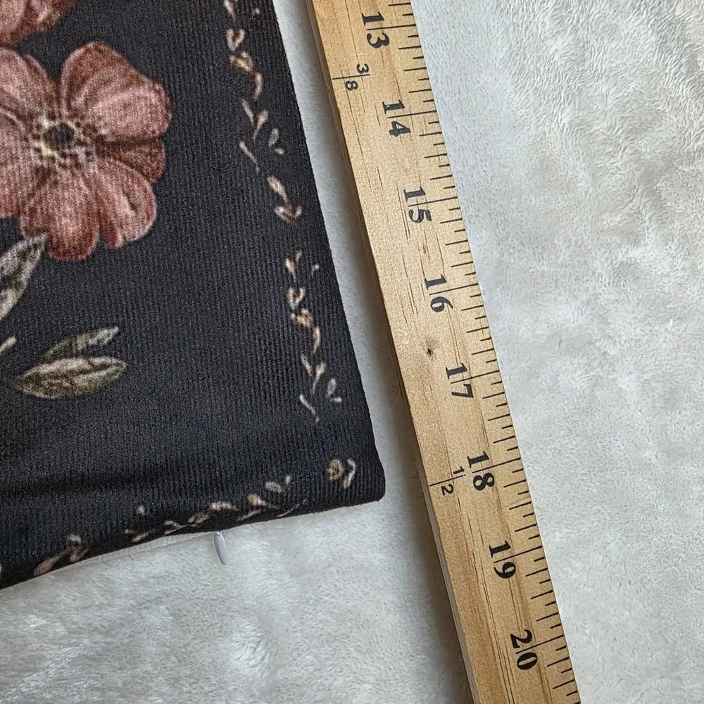 Dove & Lamb Dark Floral Print Pillow Covers Set 18x18 Black Zip Old World Cotage